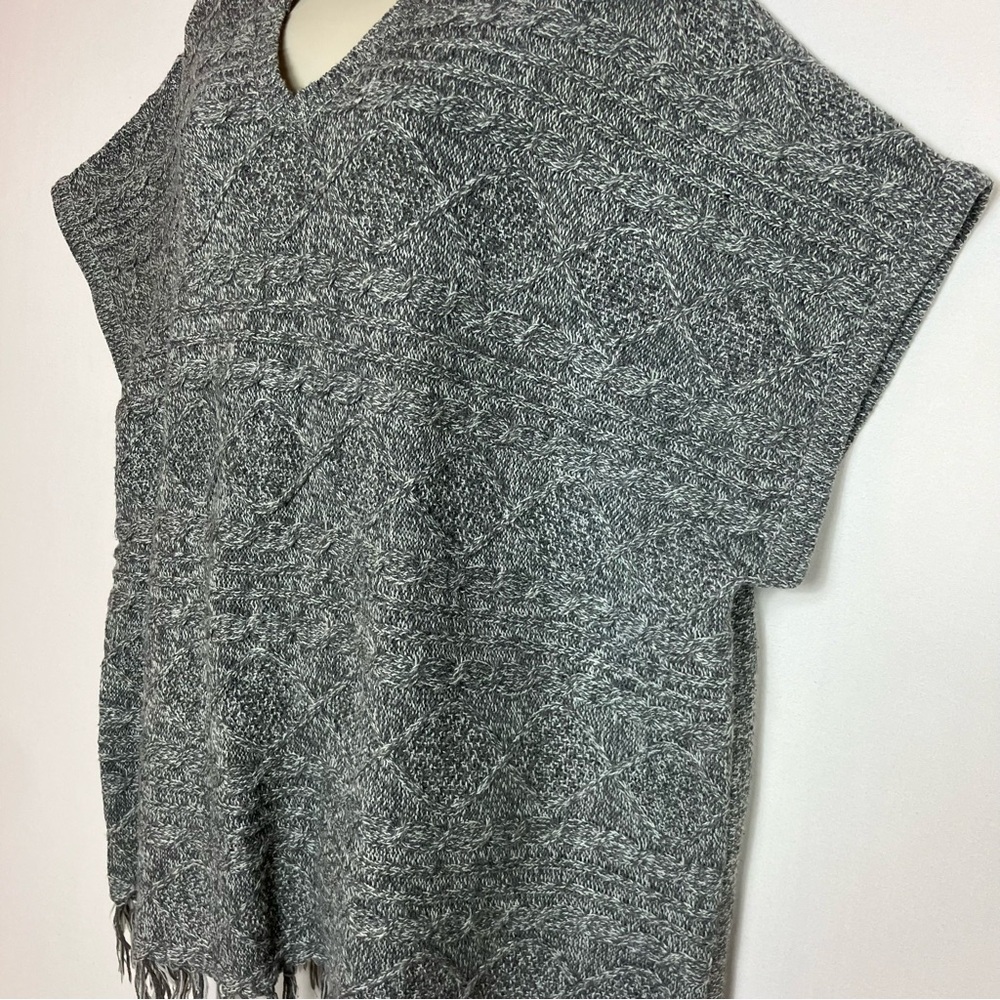 📦Gray Knit Cape Sweater Poncho FREE SHIPPING📦